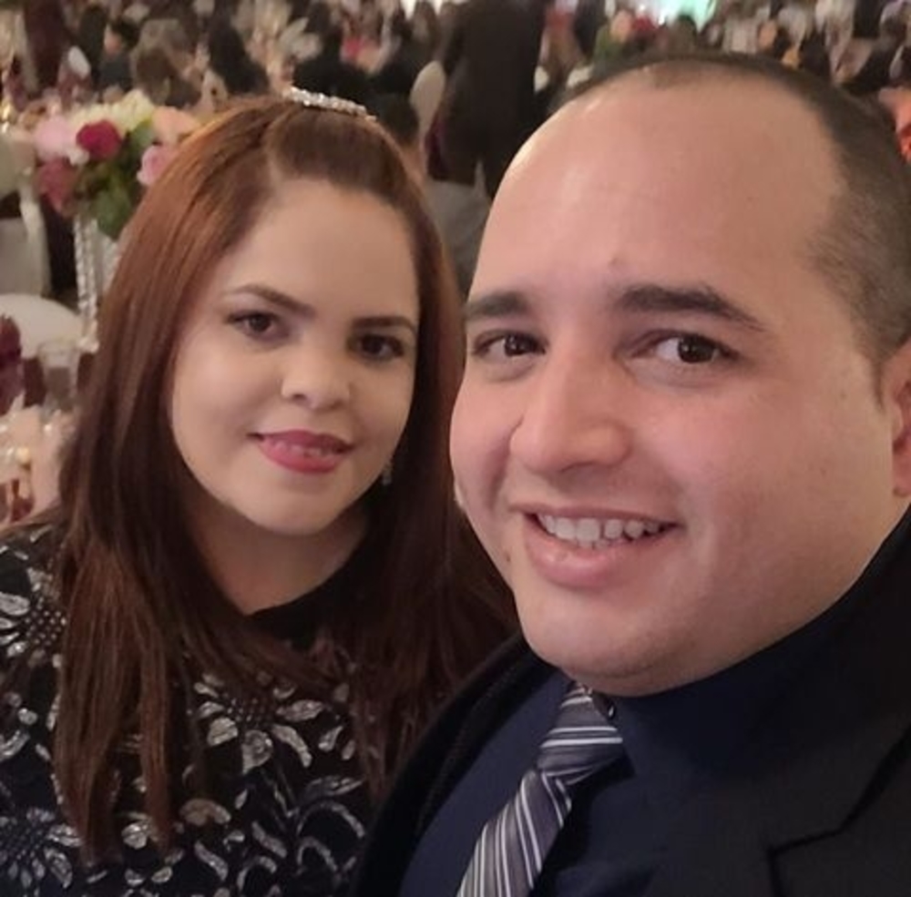 Meet your Posher, Carlos r.